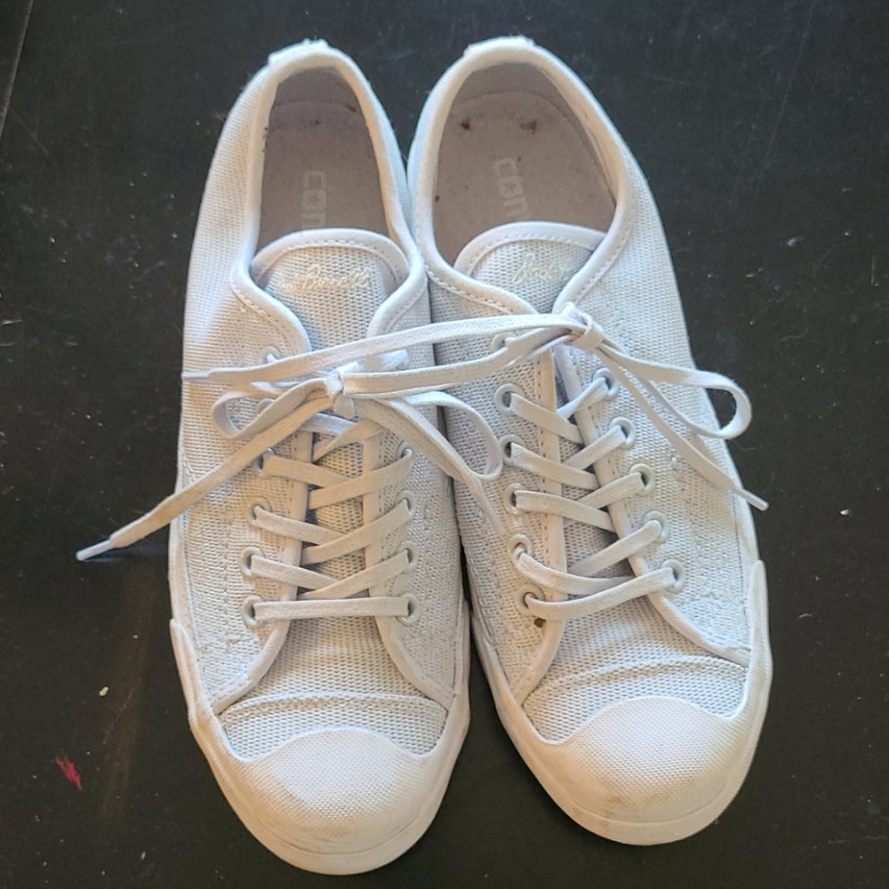 Women's casual sneakers